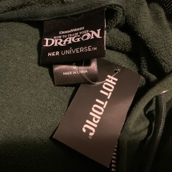 How To Train Your Dragon Night Fury Hoodie - Picture 8 of 8